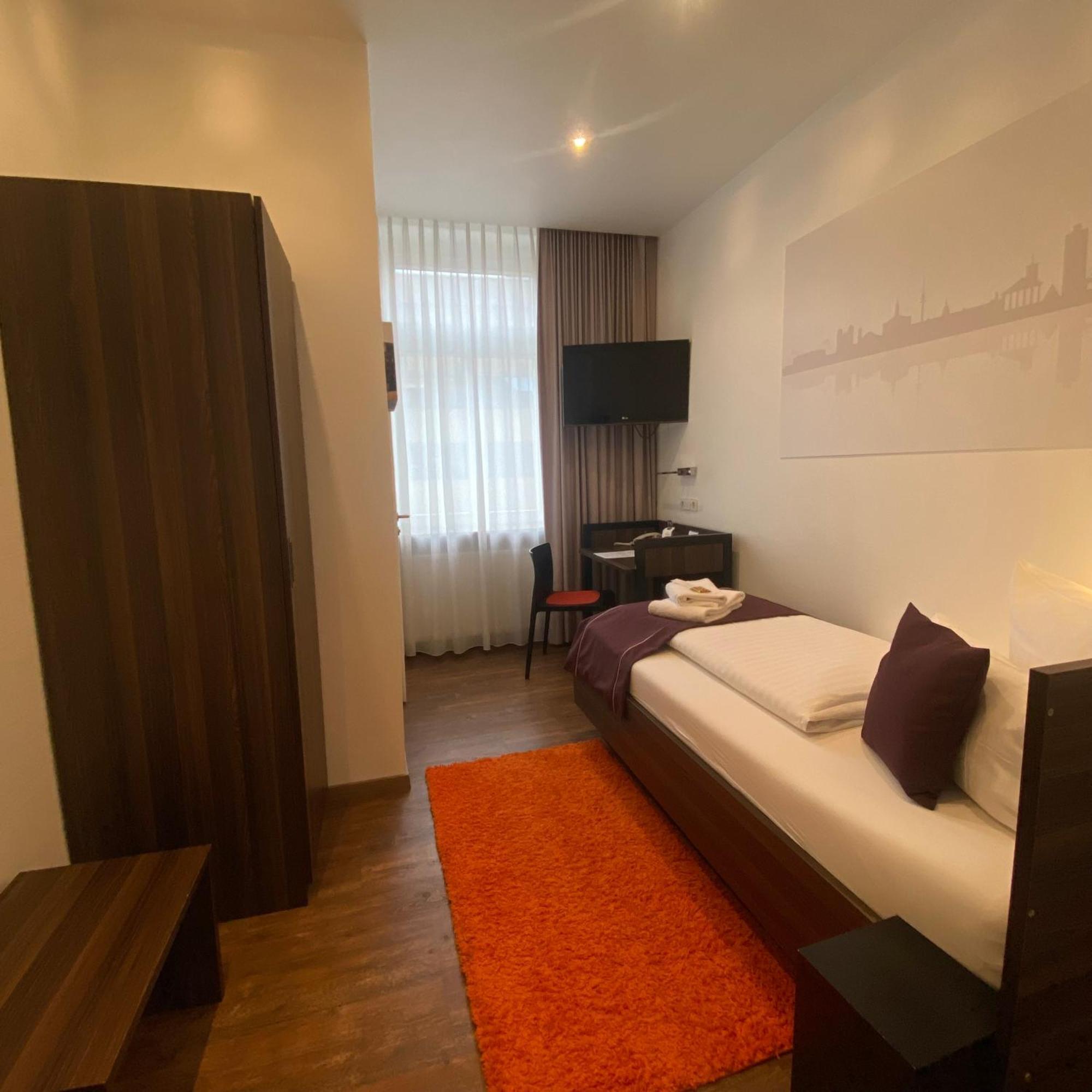 Sevendays Hotel Karlsruhe Ngoại thất bức ảnh