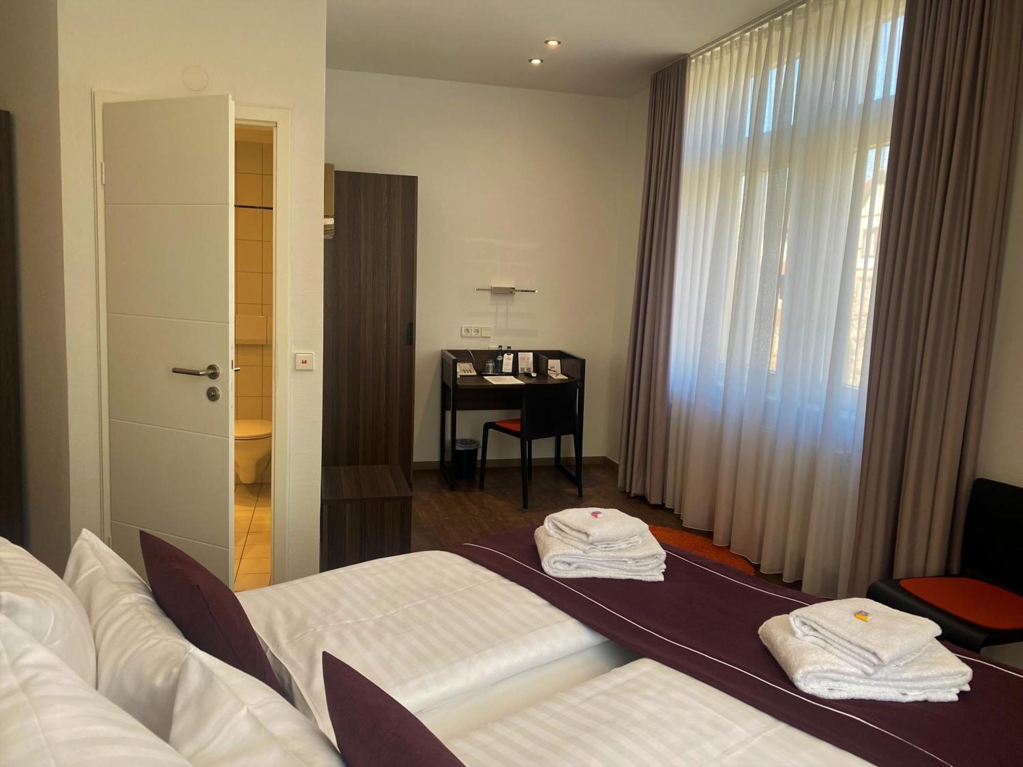 Sevendays Hotel Karlsruhe Ngoại thất bức ảnh