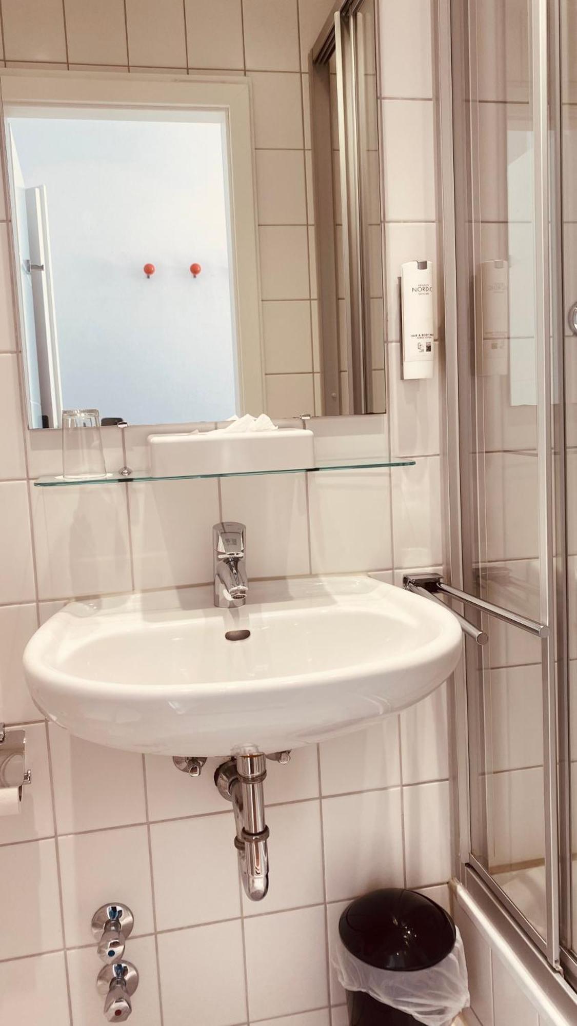 Sevendays Hotel Karlsruhe Ngoại thất bức ảnh
